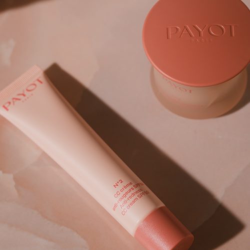 Payot CC Crème N°2 SPF50 lifestyle visual Payot CC Crème N°2 SPF50 lifestyle visual